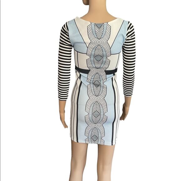 Bebo White Textured Pattern 3/4 Sleeve Bodycon Mini Dress - Picture 3 of 10